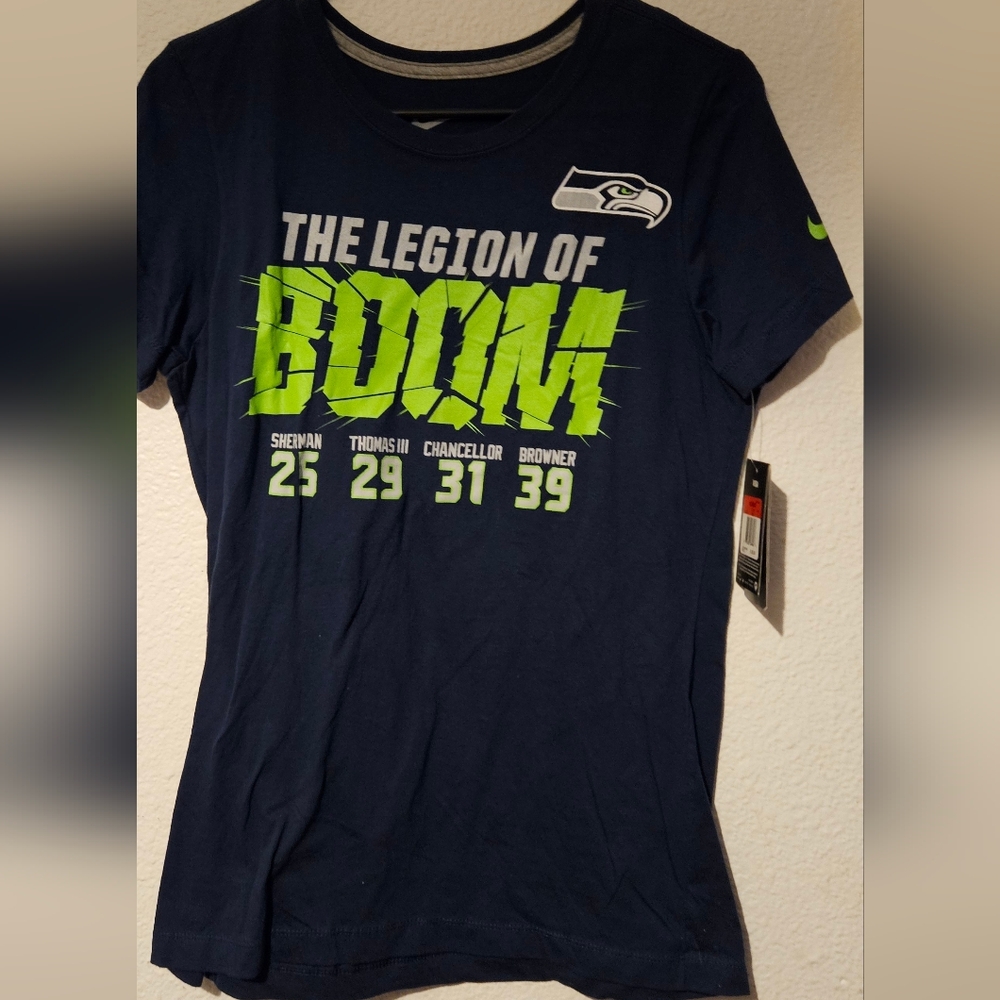 Nike Navy Blue Graphic Tee